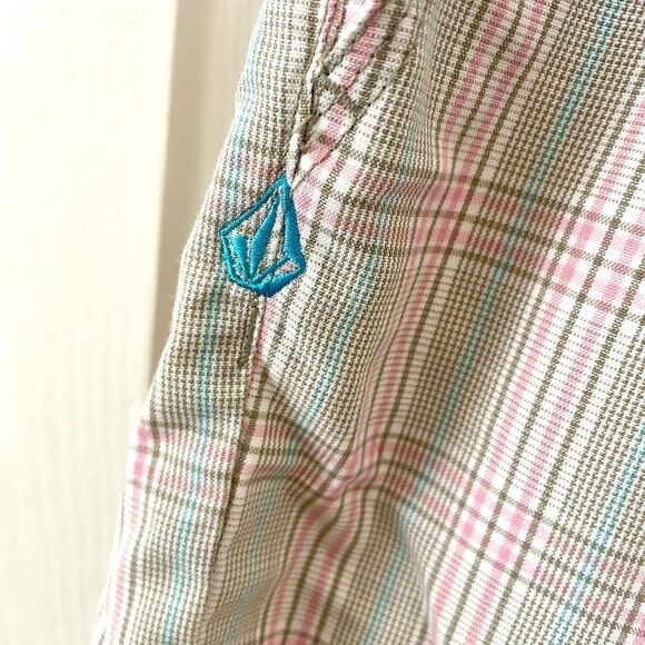 Volcom pink plaid bermuda shorts - Picture 12 of 12